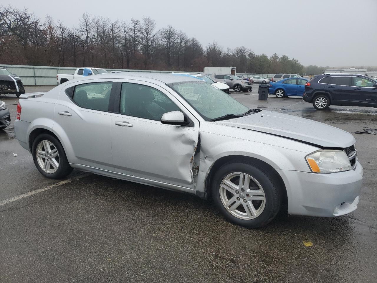 2010 Dodge Avenger - Image 4