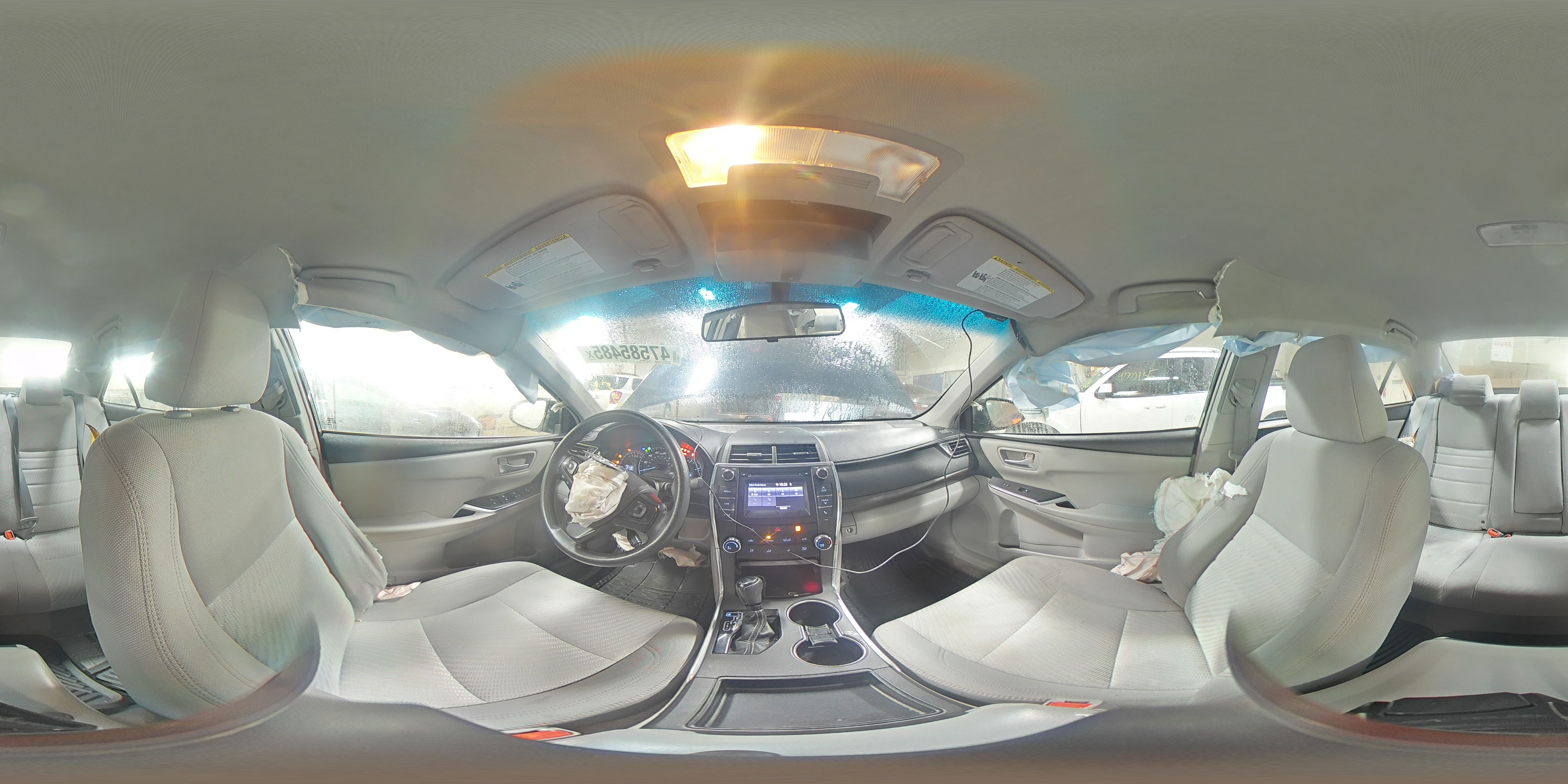 2015 Toyota Camry - Image 15