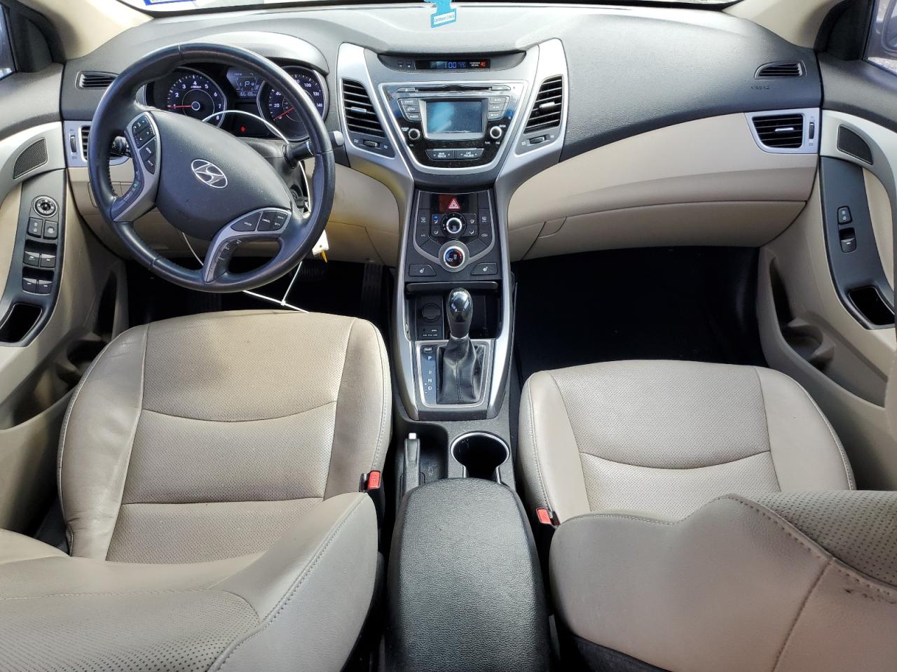 2015 Hyundai Elantra - Image 8
