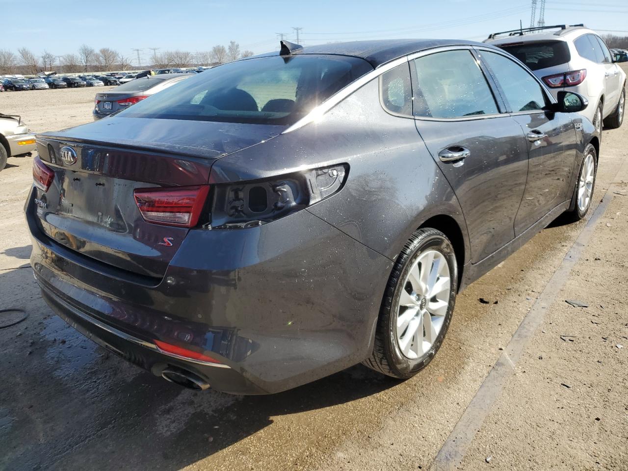 5XXGT4L36JG240768 KIA OPTIMA 2018