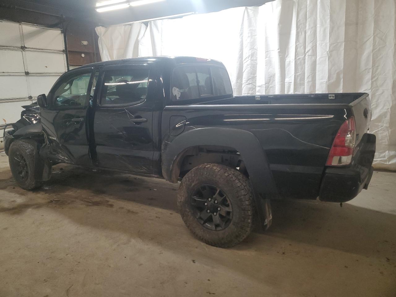 2011 Toyota Tacoma - Image 2