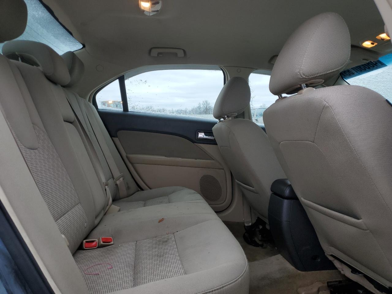 2011 Ford Fusion - Image 10