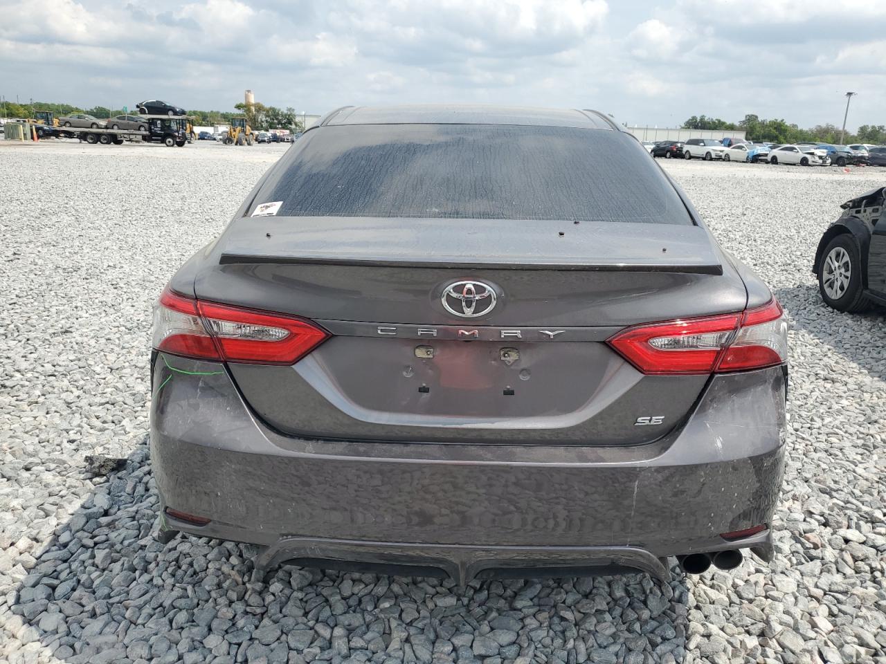 4T1B11HK9JU528420 TOYOTA CAMRY 2018