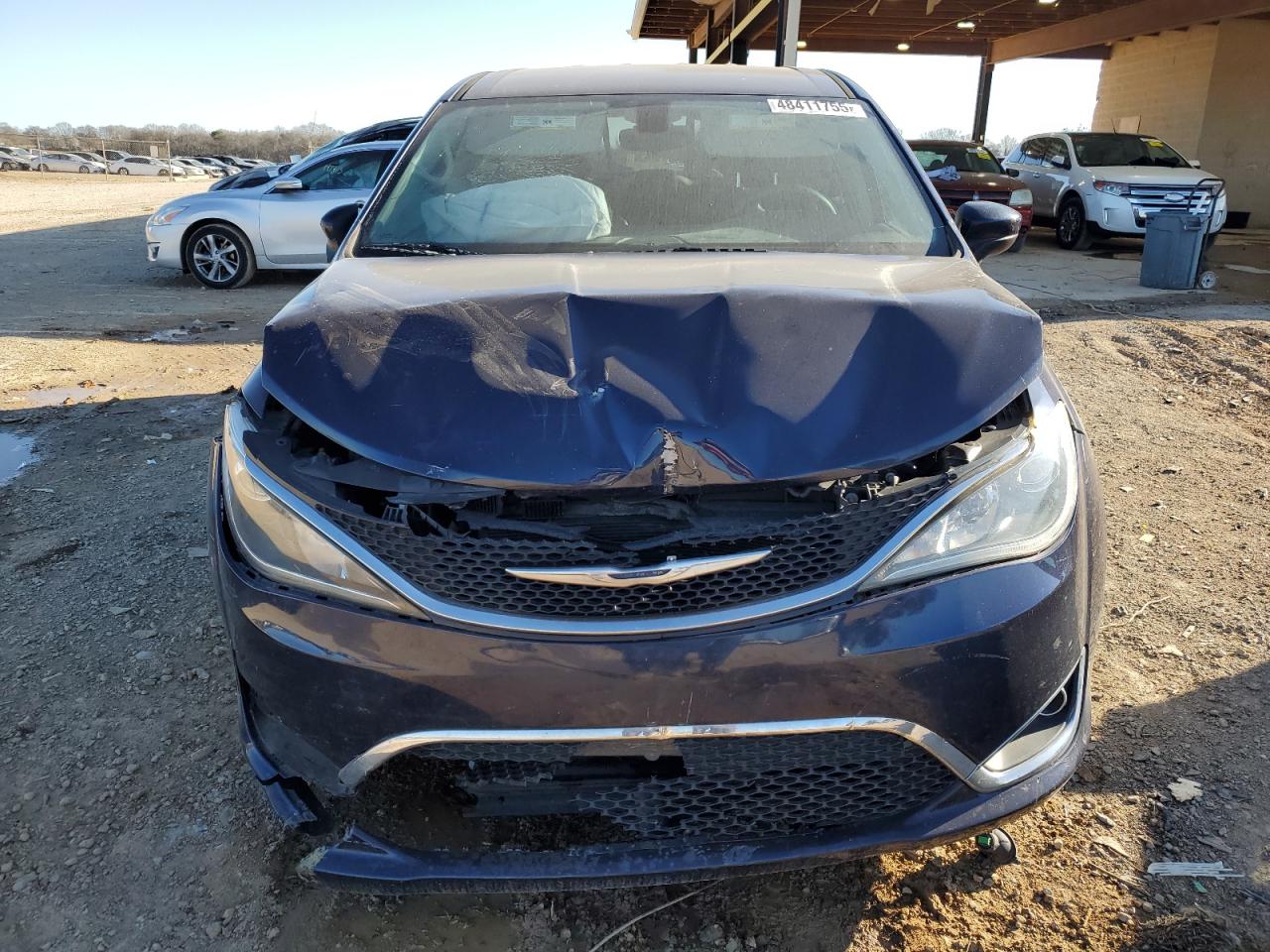 2017 Chrysler Pacifica - Image 5