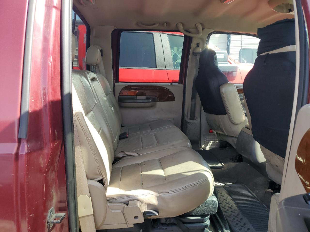 2004 Ford F350 - Image 10
