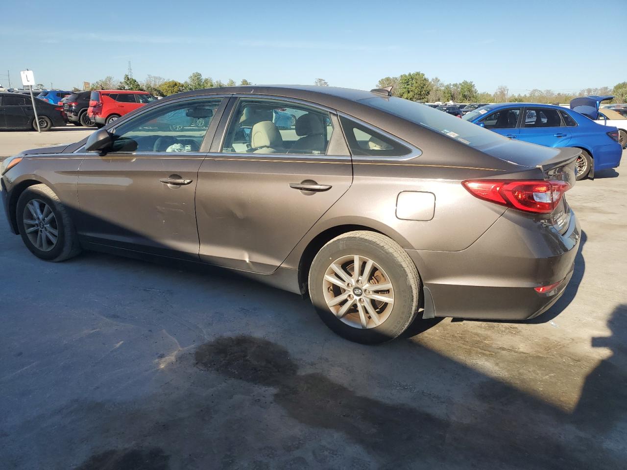 2016 Hyundai Sonata - Image 2