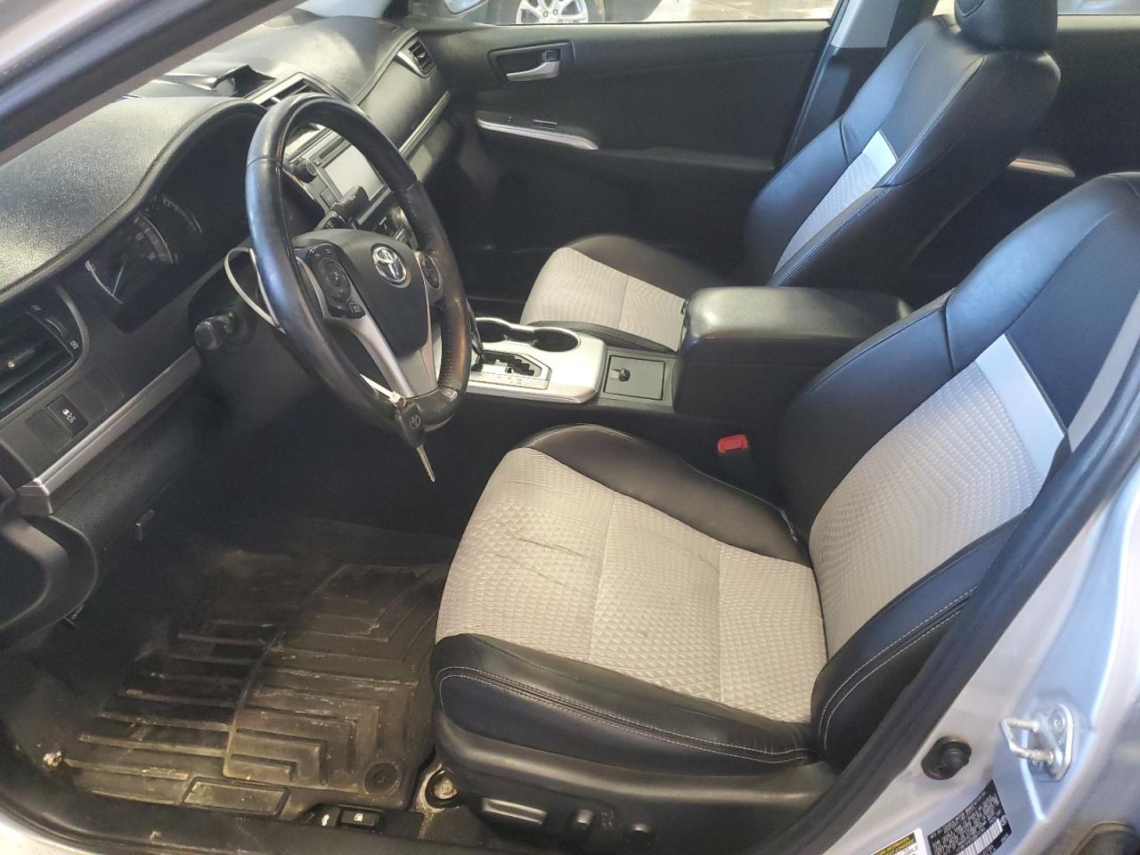 2012 Toyota Camry - Image 7