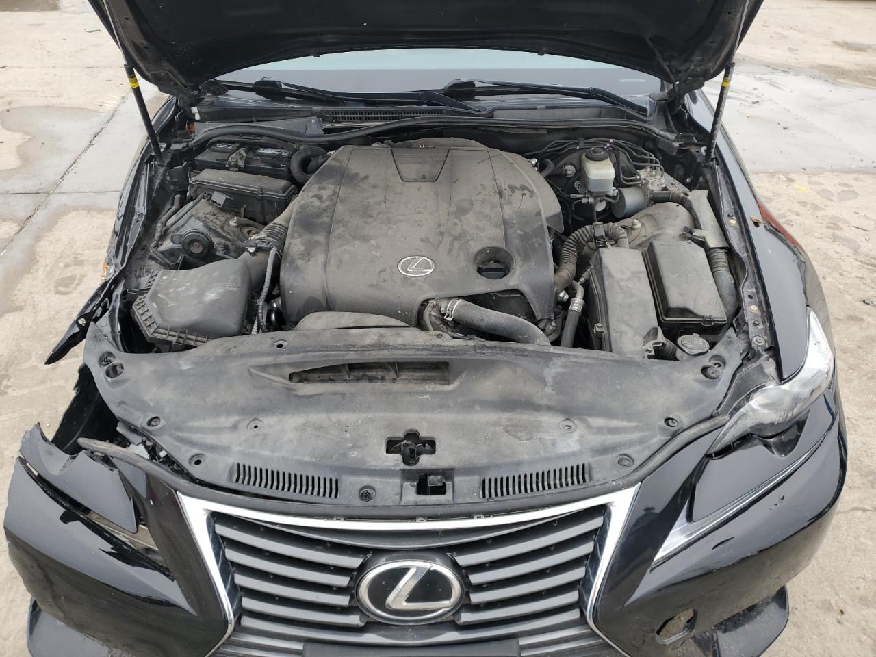 2015 Lexus IS - Image 12