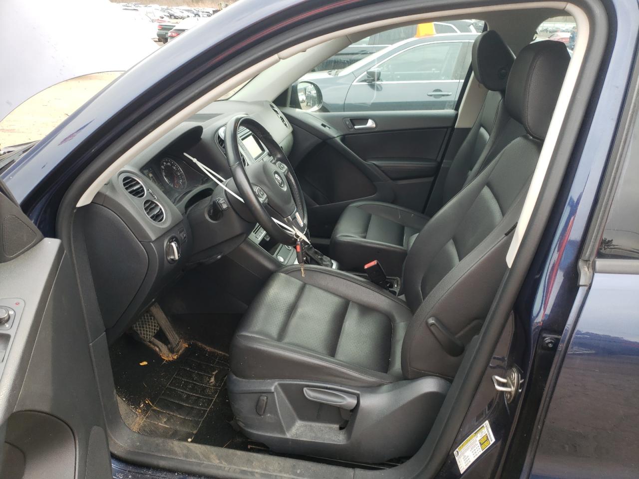 WVGBV7AX1GW520824 VOLKSWAGEN TIGUAN 2016