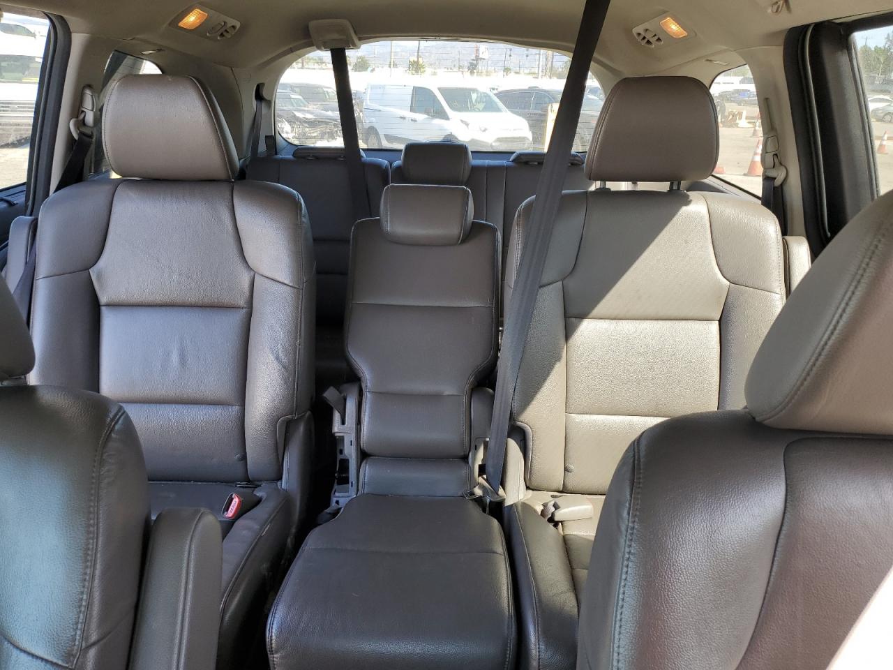 2014 Honda Odyssey - Image 10
