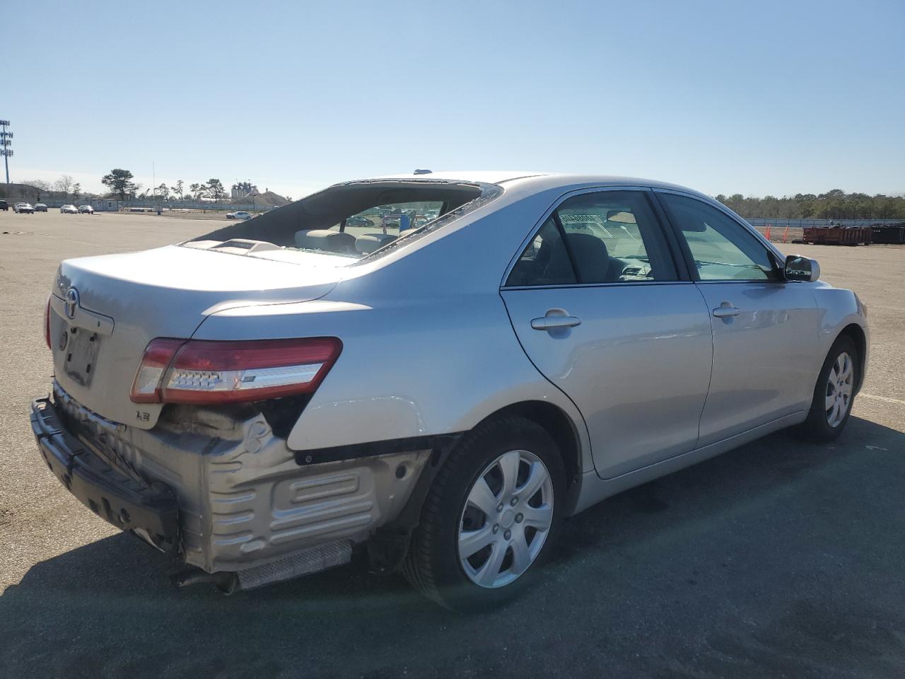 2010 Toyota Camry - Image 3