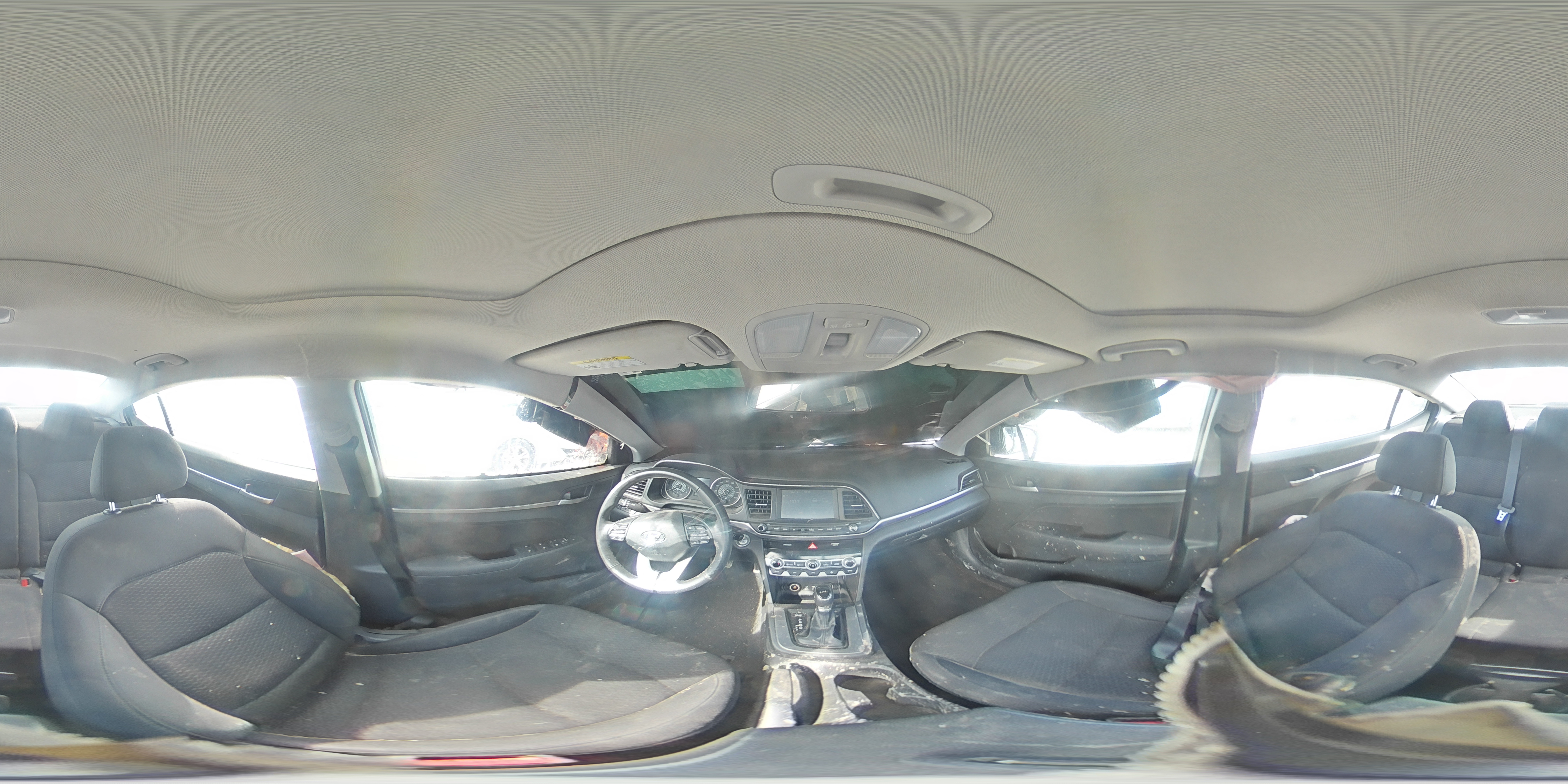 2020 Hyundai Elantra - Image 13