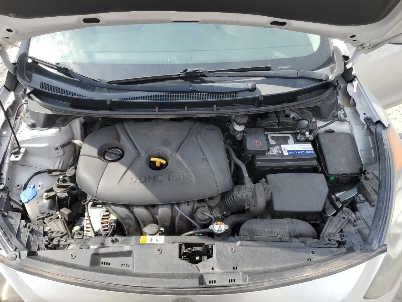 2013 Hyundai Elantra - Image 11