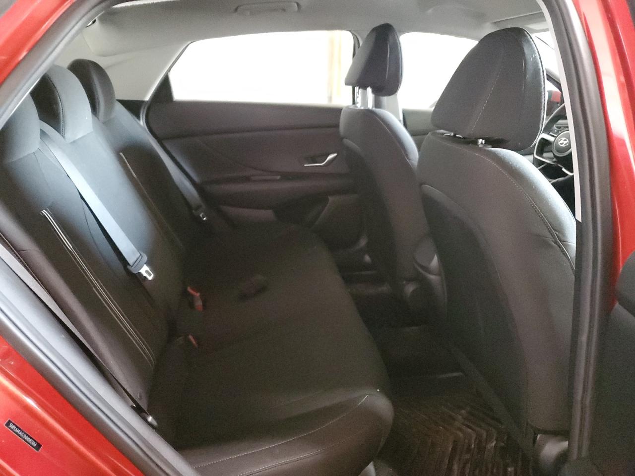 2022 Hyundai Elantra - Image 10