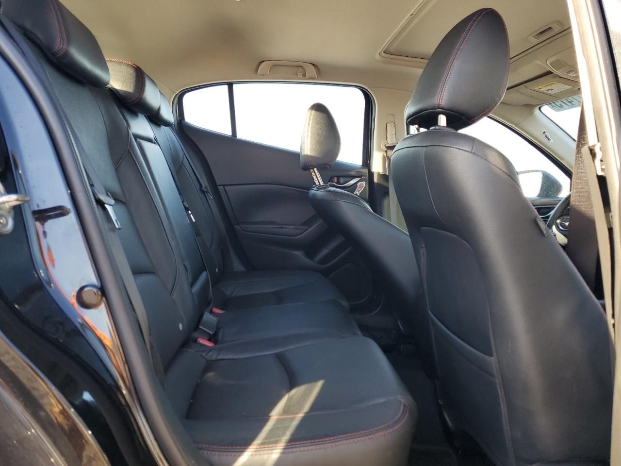 2014 Mazda 3 - Image 10