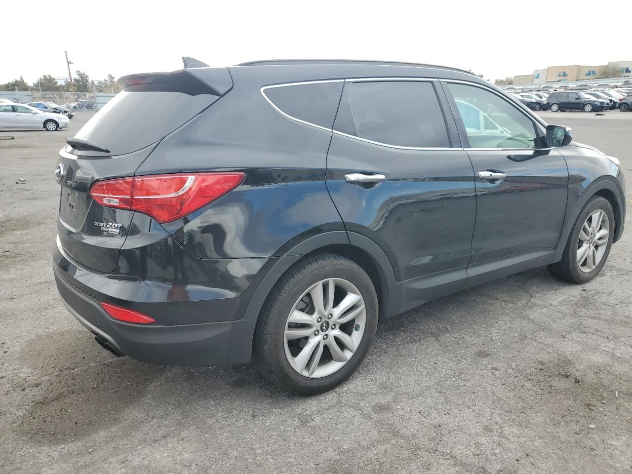 2015 Hyundai Santa Fe - Image 3