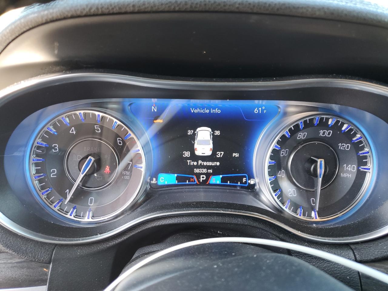 2021 Chrysler 300 - Image 9