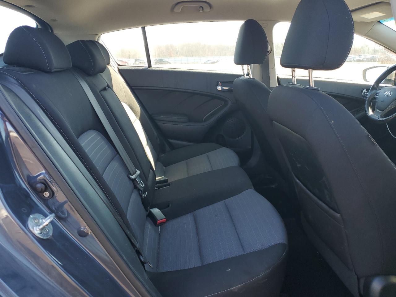 2016 Kia Forte - Image 11