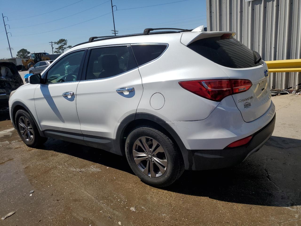 2014 Hyundai Santa Fe - Image 2