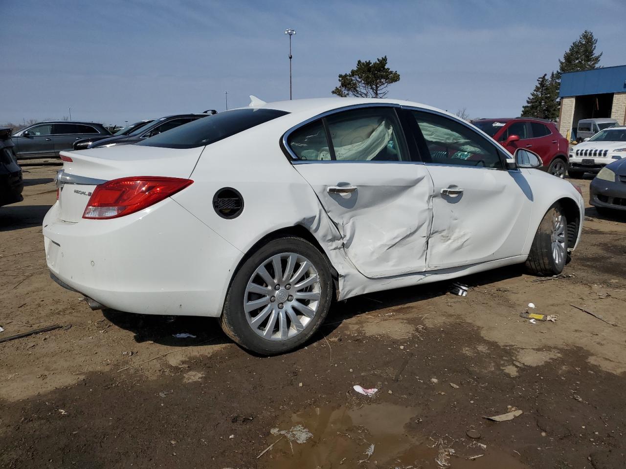 2013 Buick Regal - Image 3