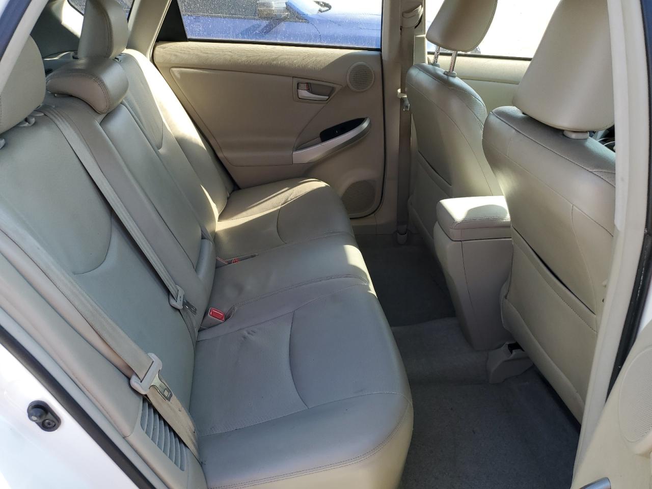2010 Toyota Prius - Image 10