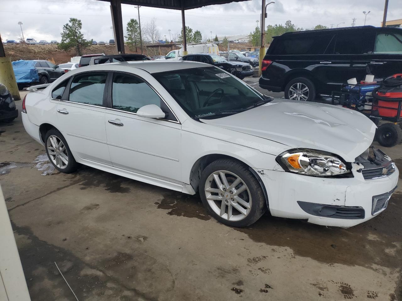 2011 Chevrolet Impala - Image 4