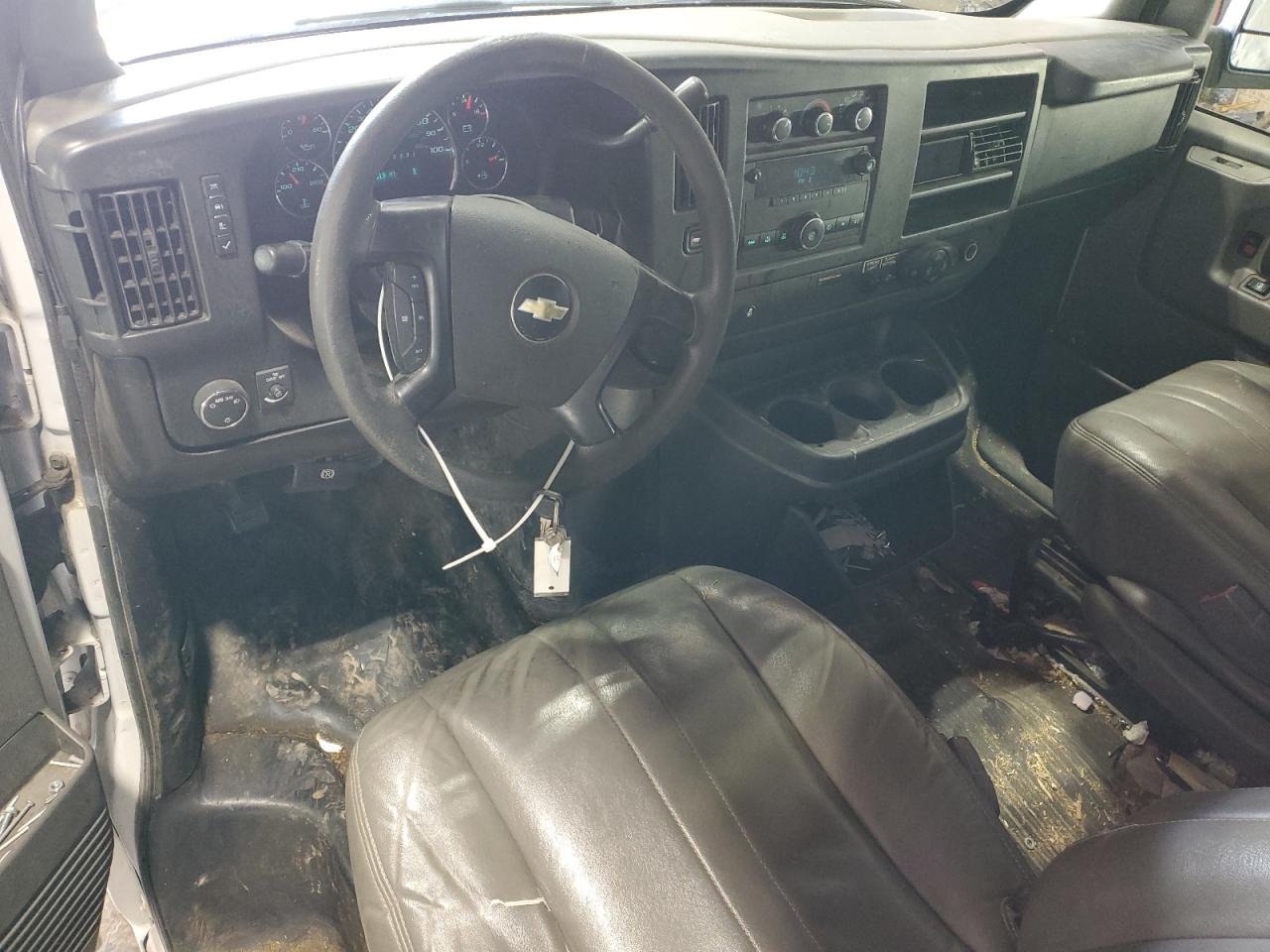 2014 Chevrolet Express - Image 8