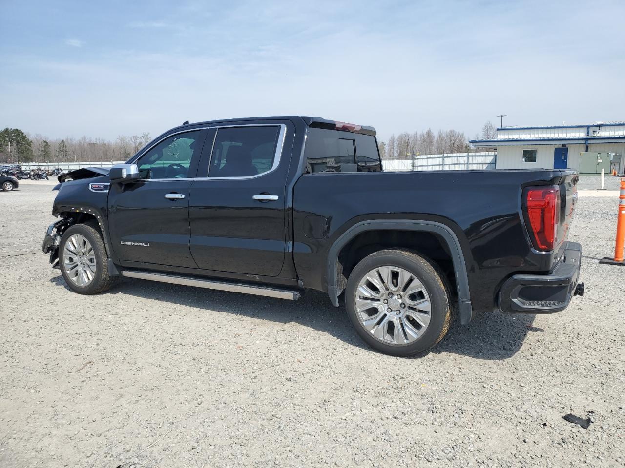 2021 GMC Sierra - Image 2