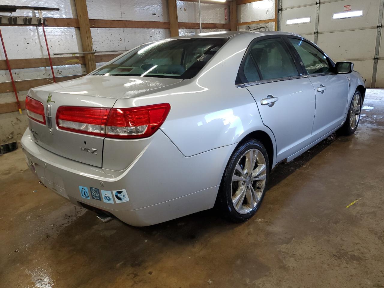 2010 Lincoln MKZ - Image 3