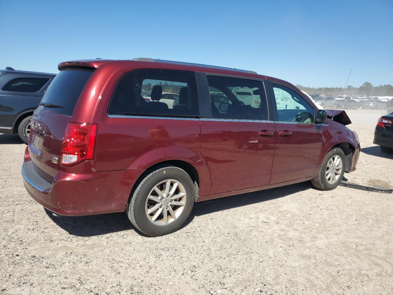 2019 Dodge Caravan - Image 3