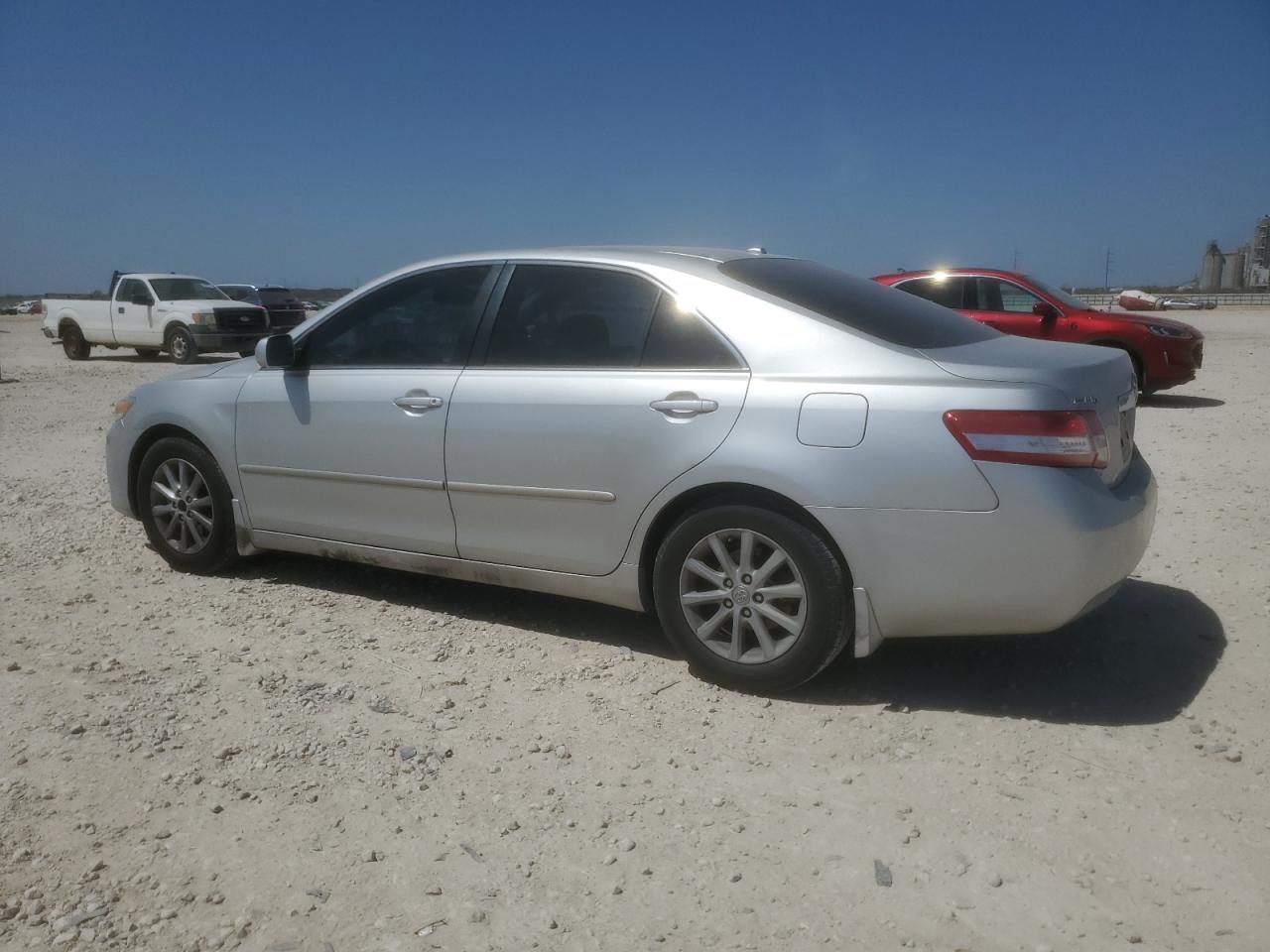 2011 Toyota Camry - Image 2