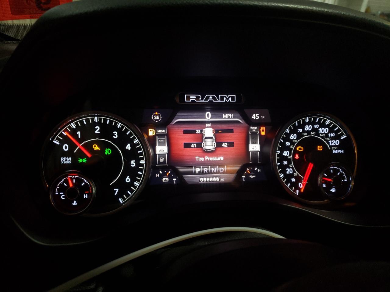 1C6RRFBG4LN351261 RAM 1500 2020