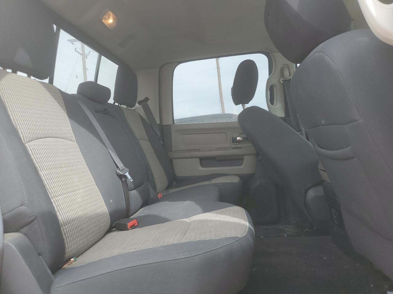 2012 Dodge RAM - Image 10