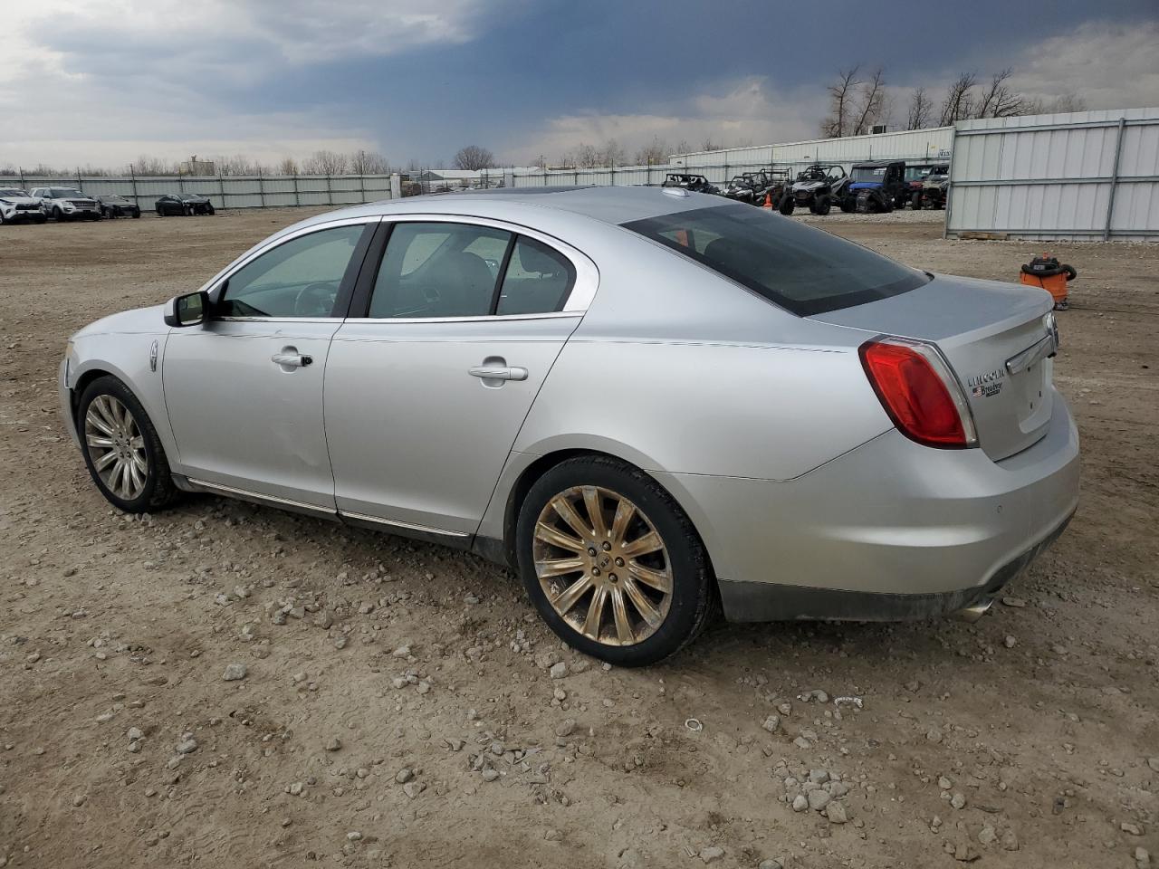 2010 Lincoln MKS - Image 2