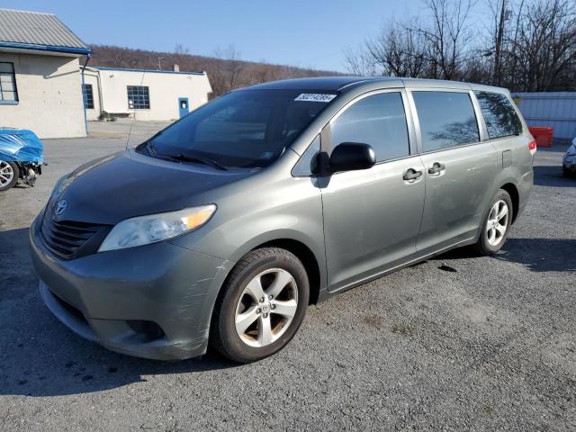 2014 Toyota Sienna 