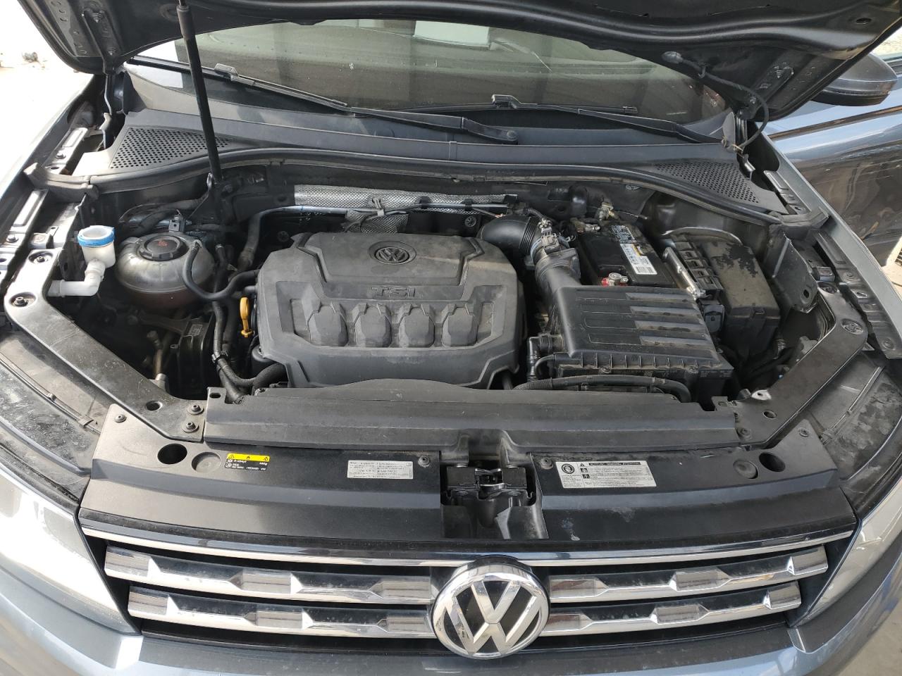 2018 Volkswagen Tiguan - Image 11