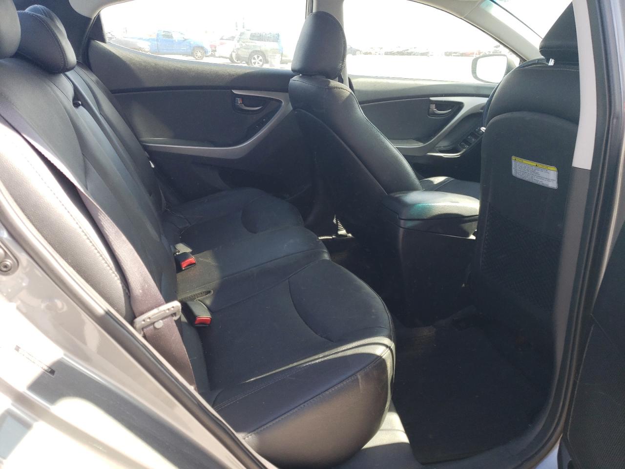2013 Hyundai Elantra - Image 10