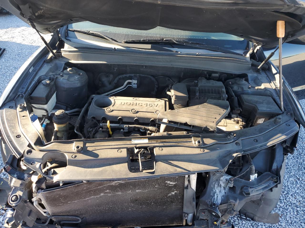 2012 Hyundai Santa Fe - Image 12