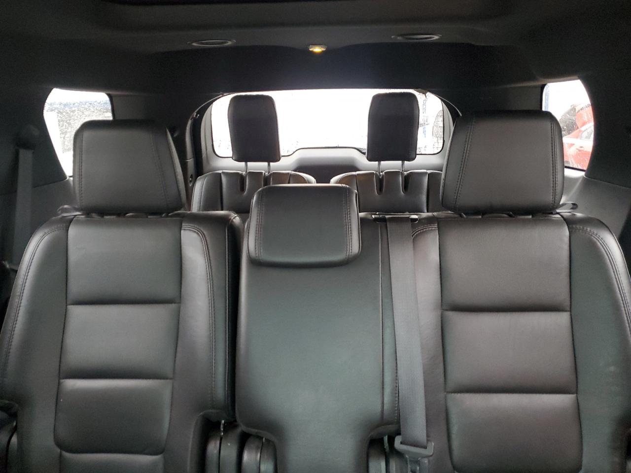 2015 Ford Explorer - Image 10