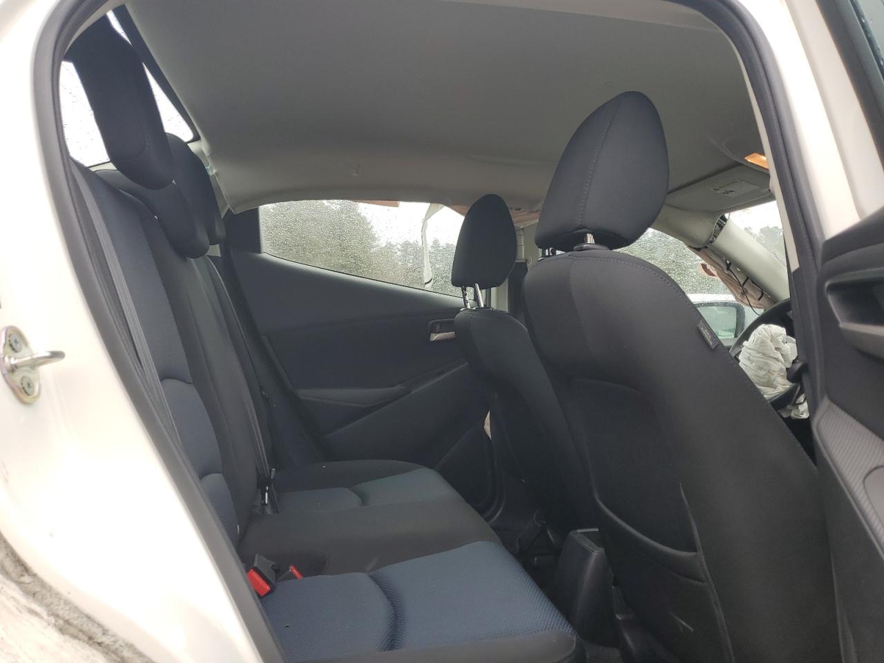 2020 Toyota Yaris - Image 10
