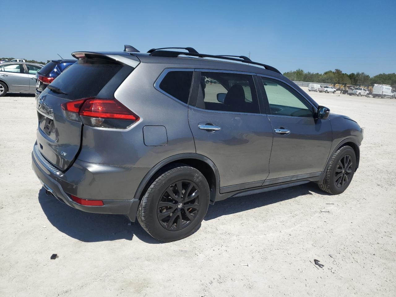 5N1AT2MT3HC811731 NISSAN ROGUE 2017
