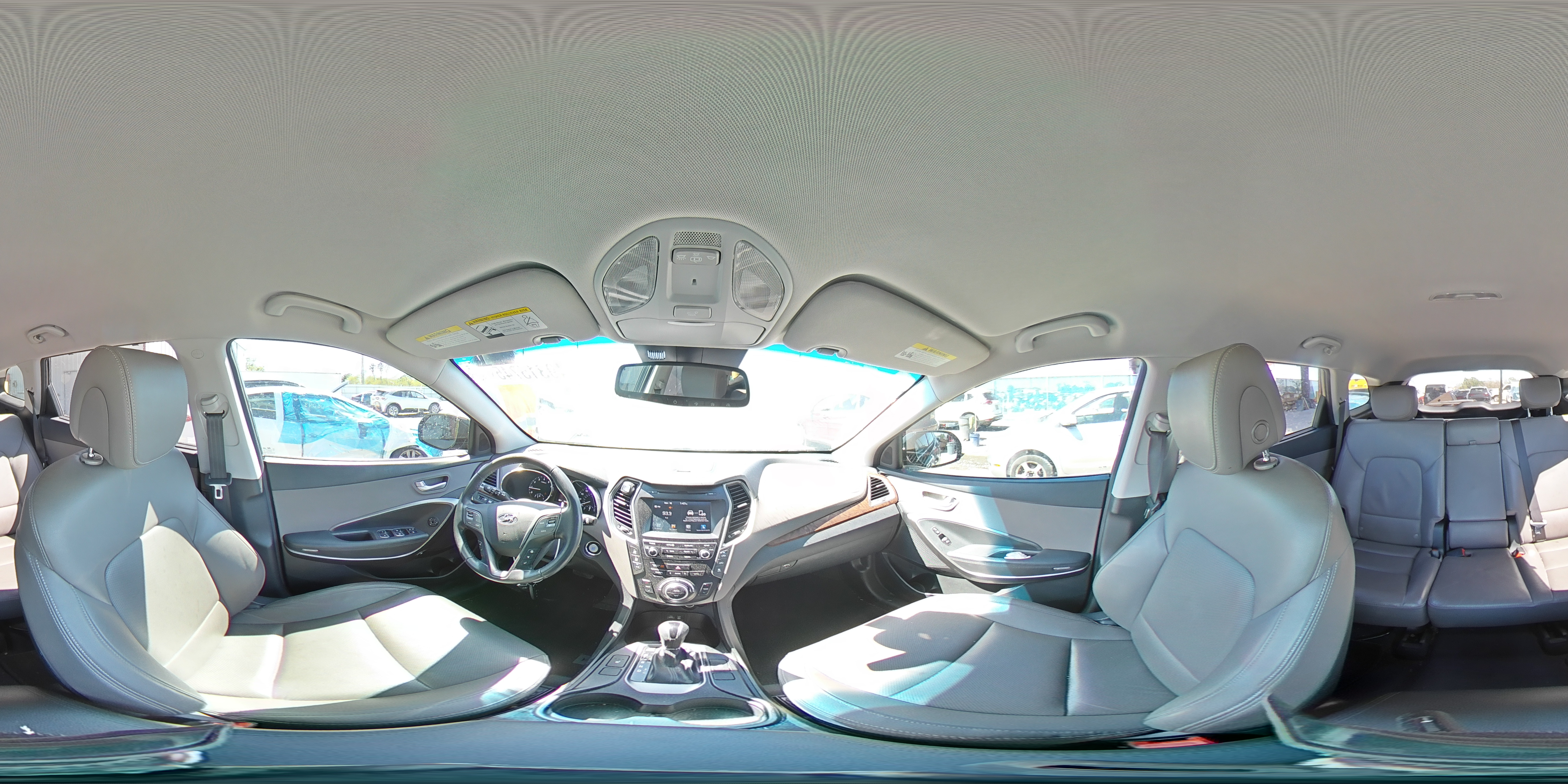 2017 Hyundai Santa Fe - Image 15
