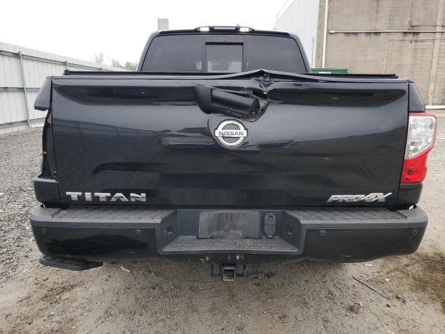  NISSAN TITAN 2019 Czarny