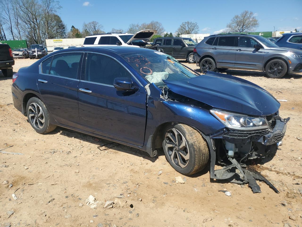 1HGCR3F88GA017197 HONDA ACCORD 2016