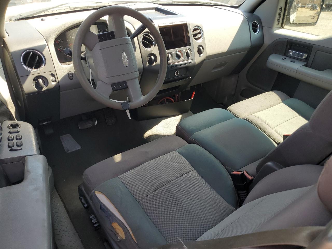 2004 Ford F-150 - Image 8