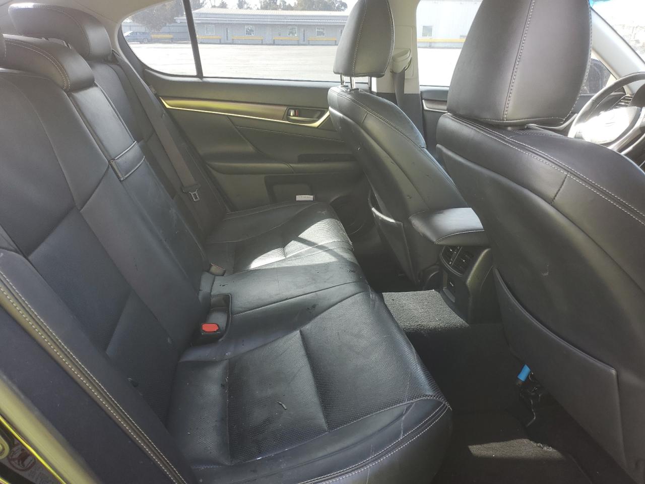 2015 Lexus GS - Image 10