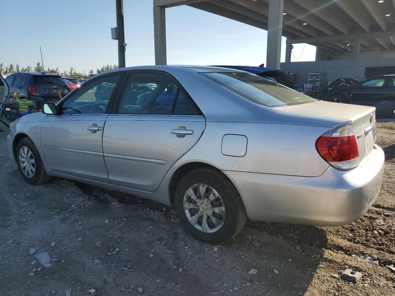 2005 Toyota Camry - Image 2