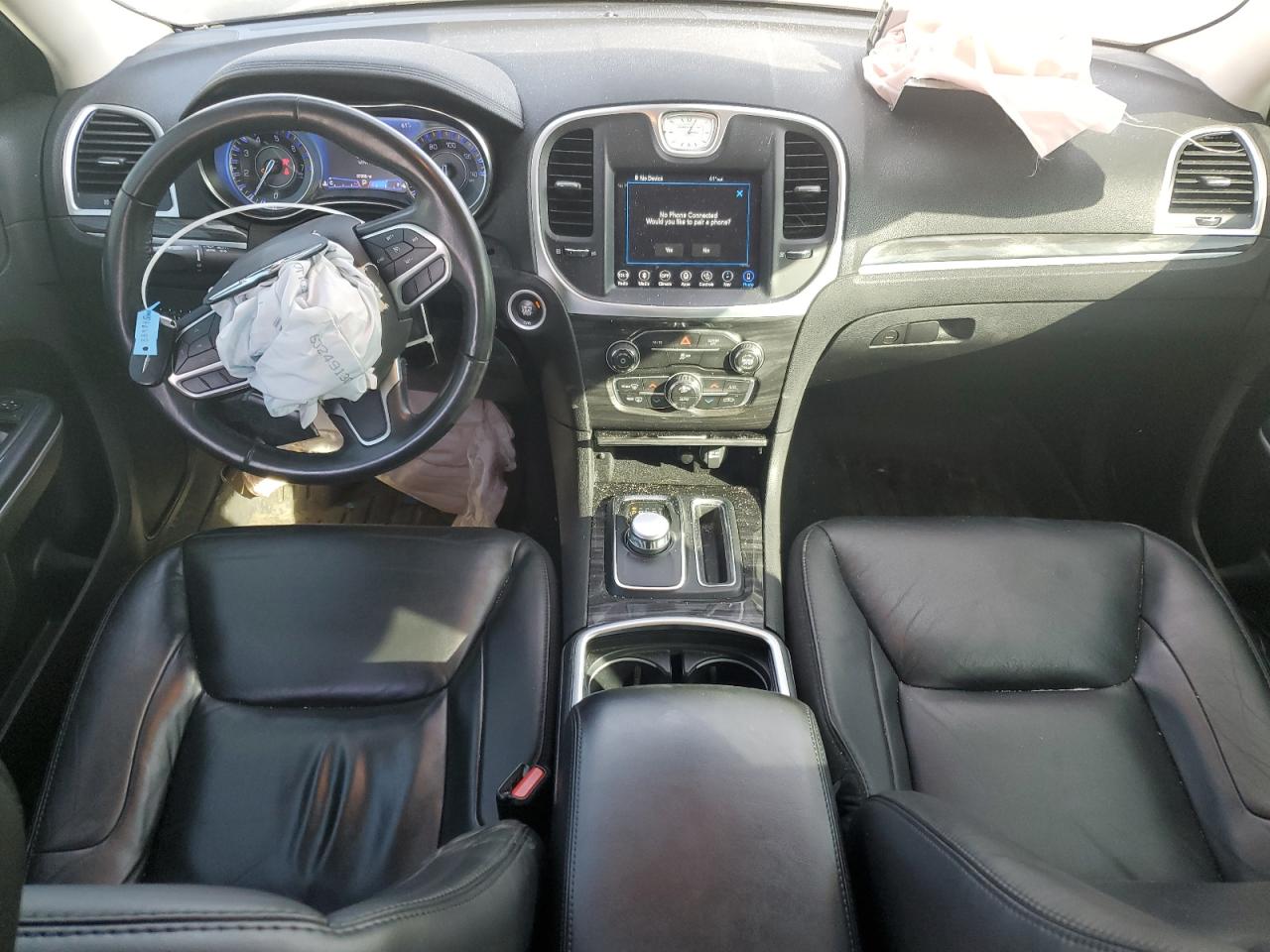 2019 Chrysler 300 - Image 8