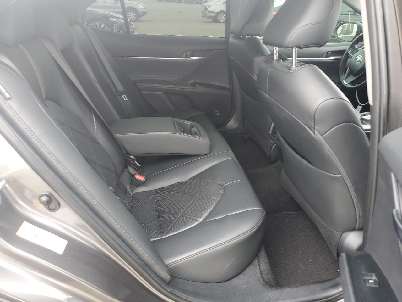 2018 Toyota Camry - Image 10