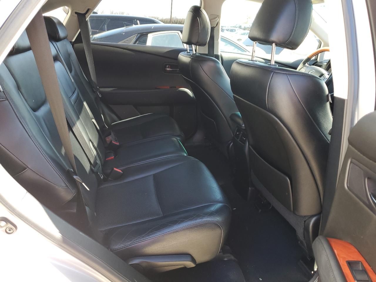 2010 Lexus RX - Image 11